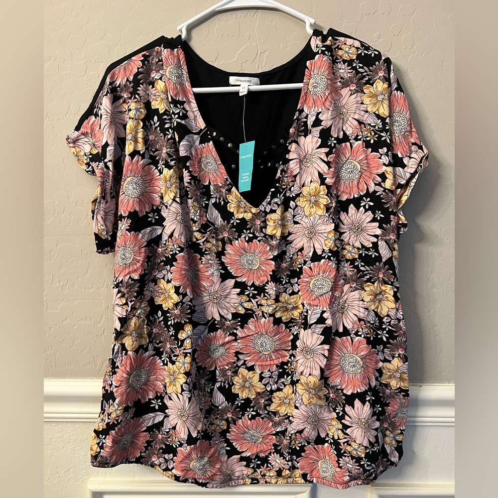 Maurice’s never worn blouse! Floral design.